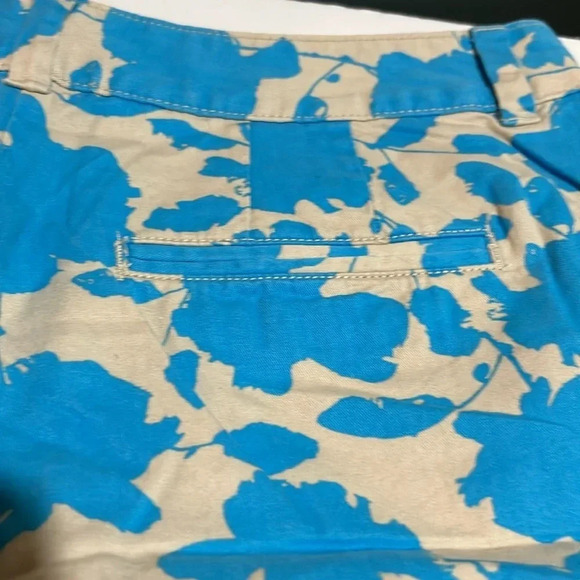 Loft Ann Taylor, women’s blue and tan shorts with pockets size 6 100%cotton NWOT - Picture 7 of 7